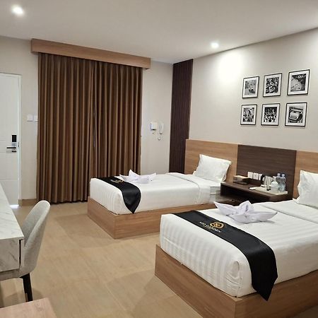 Nio Garden Hotel Sumbawa Exterior foto