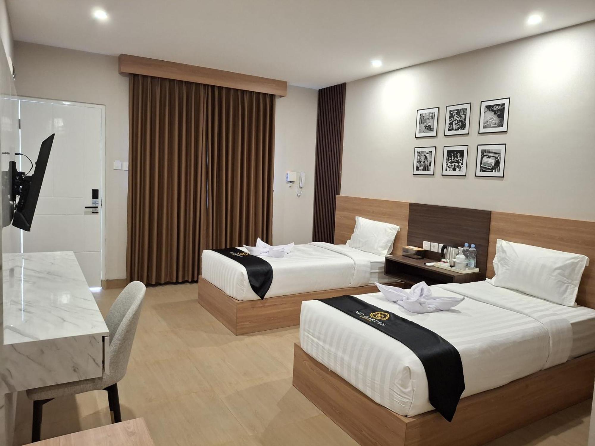 Nio Garden Hotel Sumbawa Exterior foto